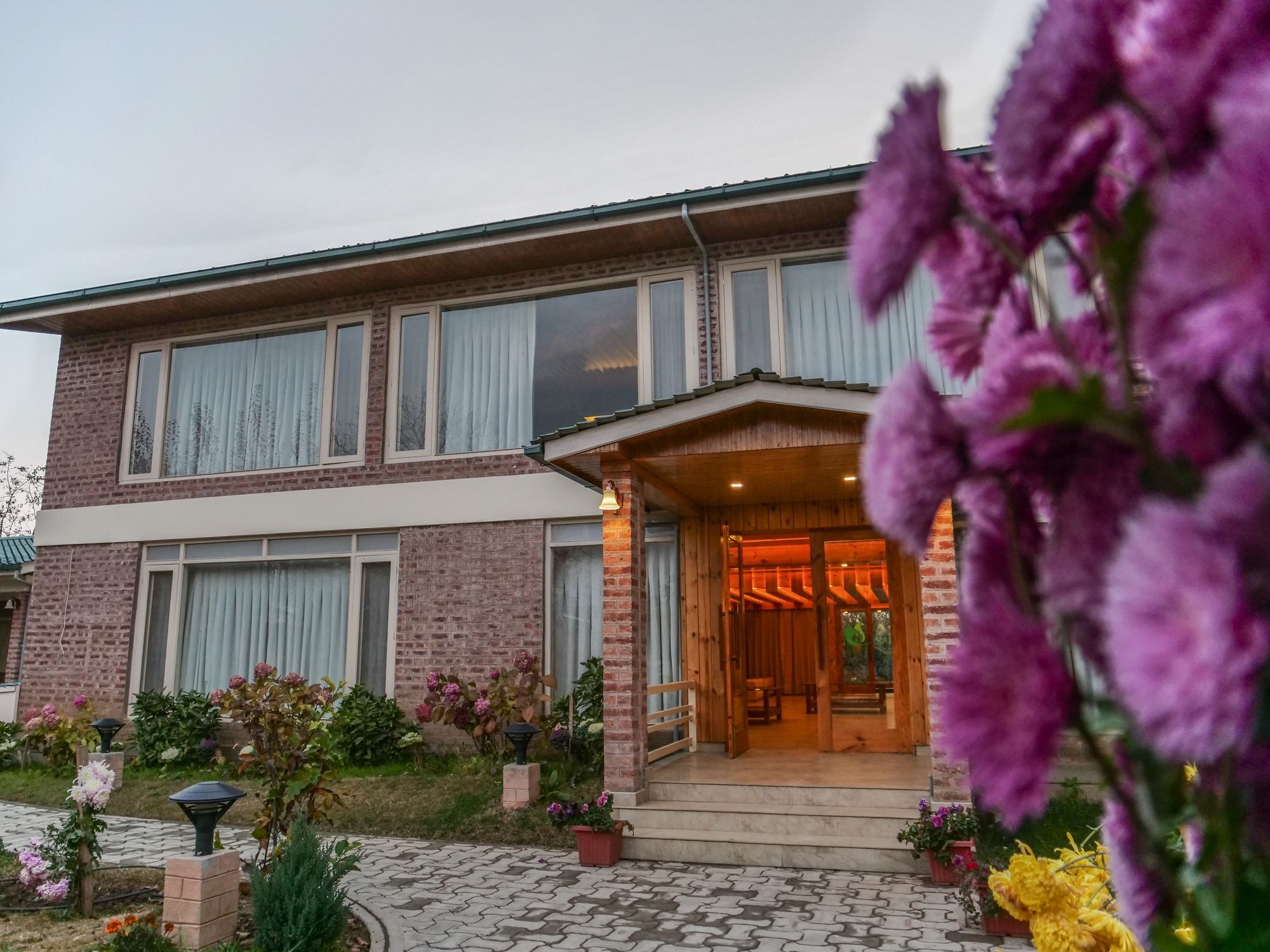 The Orchard Retreat & Spa Srīnagar Exterior foto
